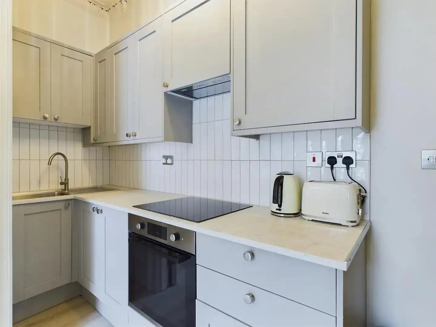 Pass The Keys Modern Apartment In East London 0*,  United Kingdom